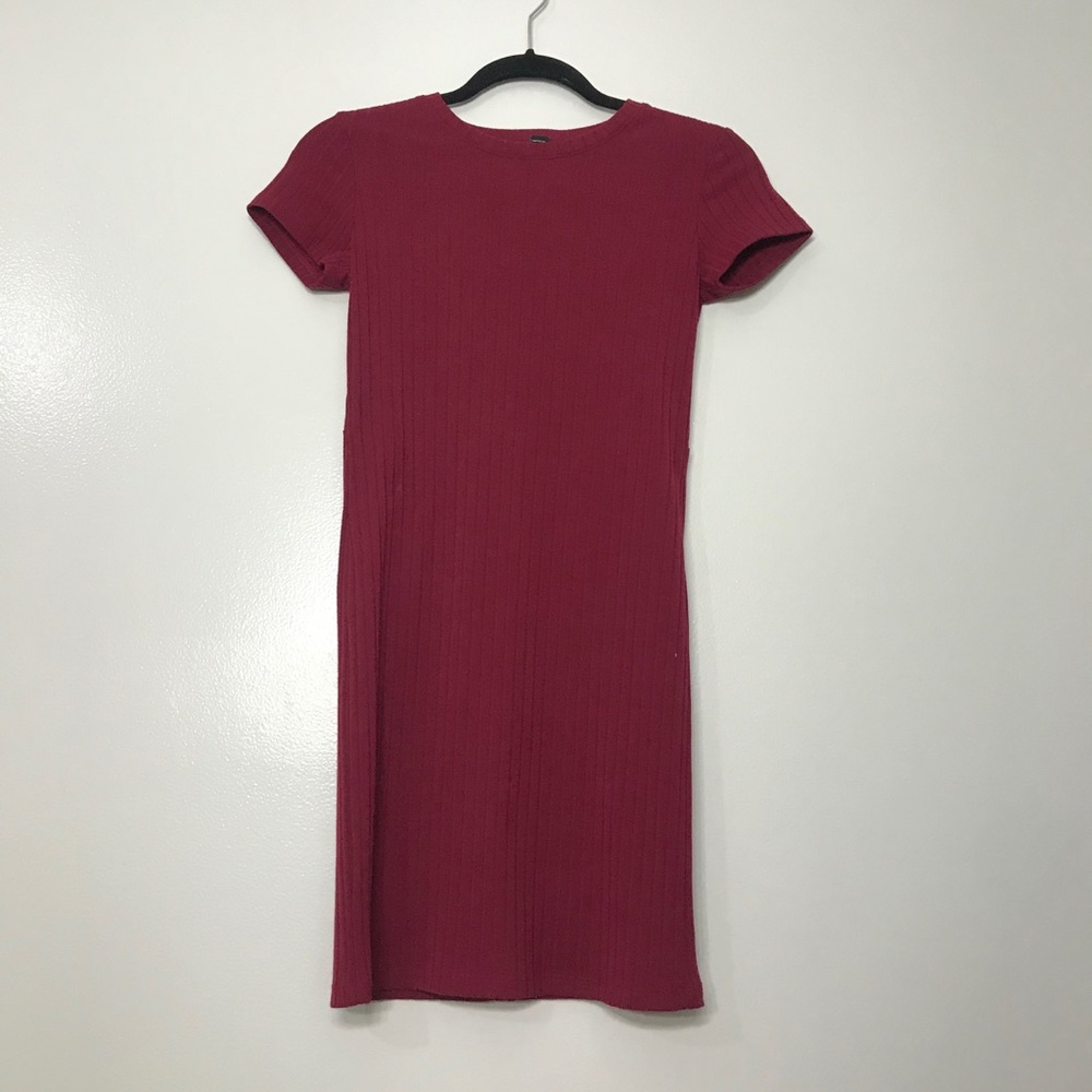 Forever 21 body con maroon midi dress